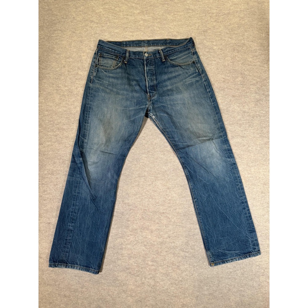 Levis 501 Jeans Mens 38x32 Medium Wash Blue Denim Straight Leg Button Fly Cotton